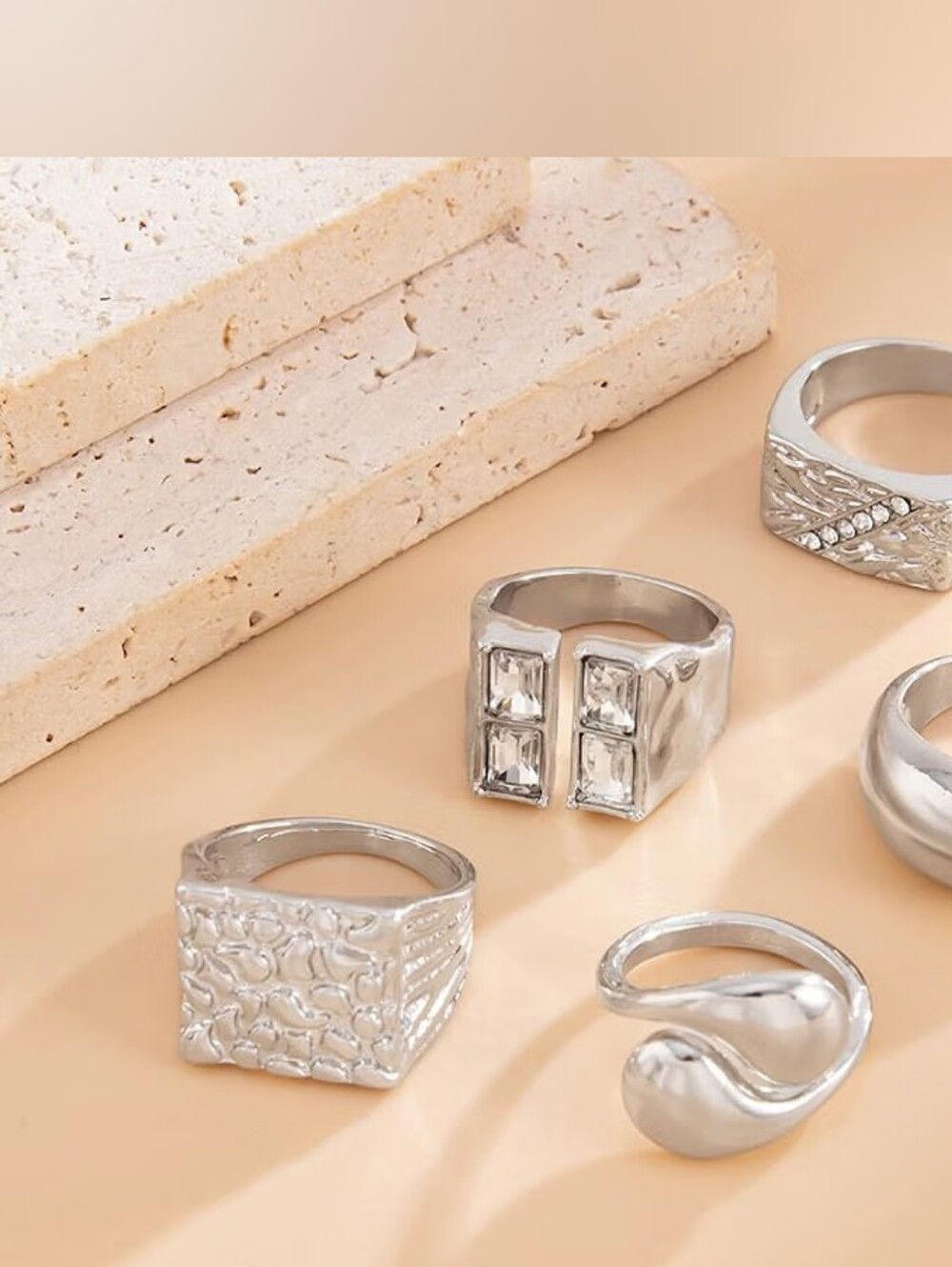 5Pcs Chunky Rhinestone Hammered Stackable Rings Set - Picture 6 of 6
